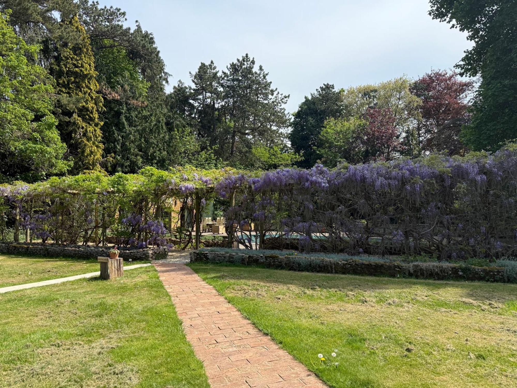 브래드포드온아본 Granby Estate The Old Pool House 아파트 외부 사진